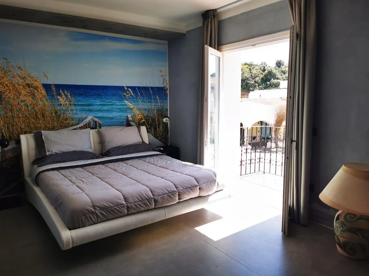 Relais Du Port Bed & Breakfast Santa Teresa Gallura 0*,  Italy