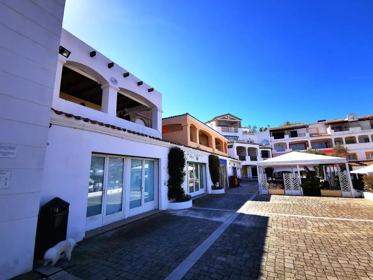 Relais Du Port Bed & Breakfast Santa Teresa Gallura Italy